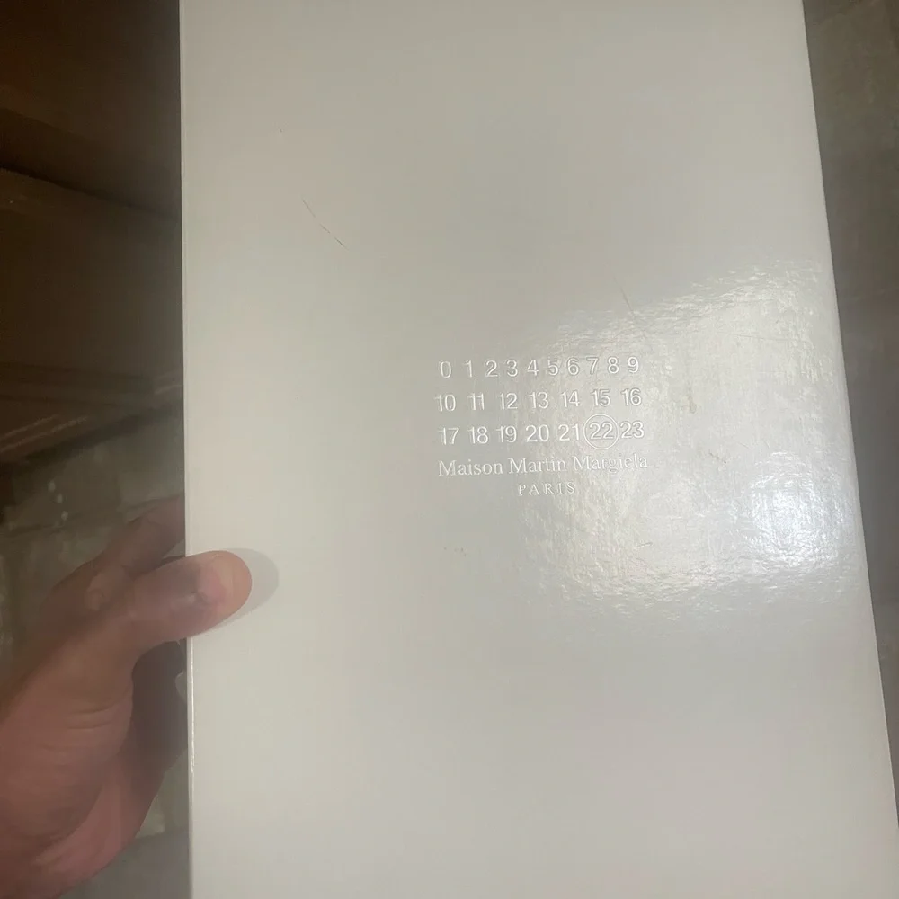 Brand new Margiela come with box and dust bag just tried it on size 42 EU 9 US - Picture 11 of 11